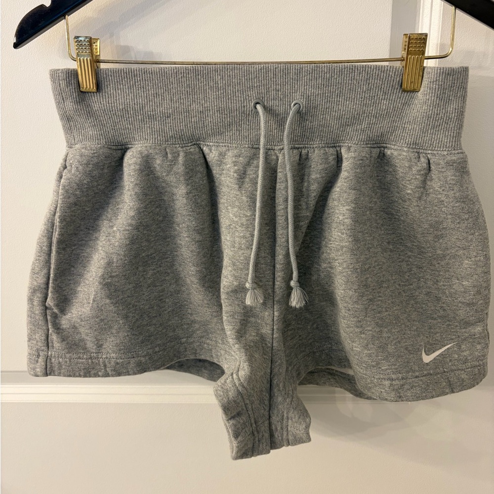Nike Heather Gray Sweatshirt